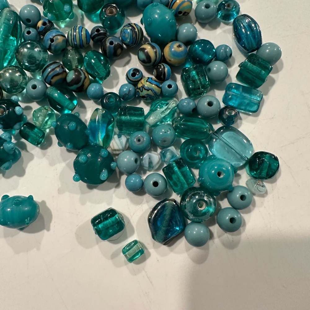Assorted Teal Beads Lot for jewelry making - Picture 4 of 8